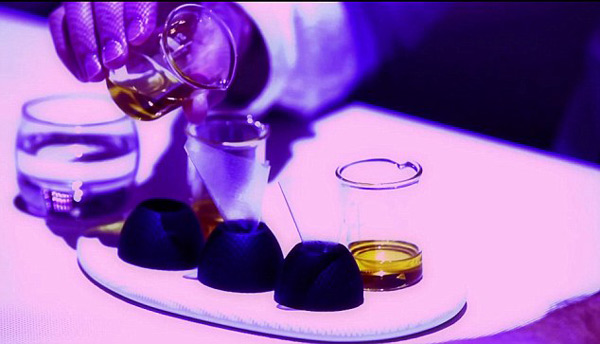 perierga.gr - "Sublimotion": Το ακριβότερο εστιατόριο για 1.500 ευρώ το άτομο! perierga.gr - "Sublimotion": Το ακριβότερο εστιατόριο για 1.500 ευρώ το άτομο!