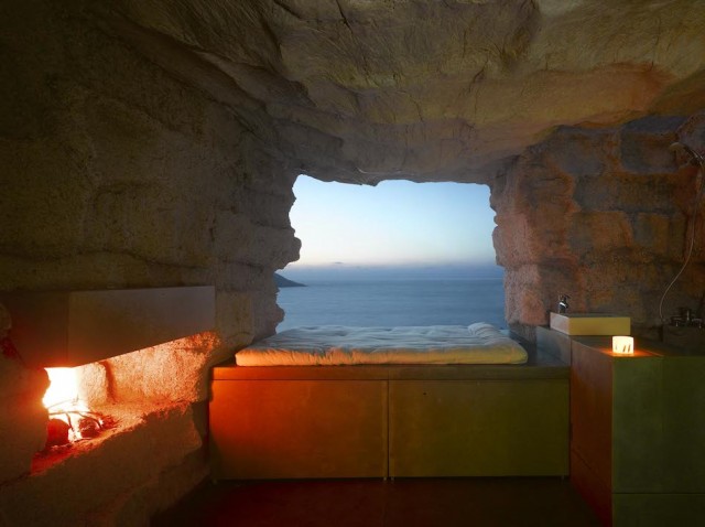 perierga.gr - Εξοχικό σπίτι χτισμένο μέσα σε... βράχο! perierga.gr - Εξοχικό σπίτι χτισμένο μέσα σε... βράχο!