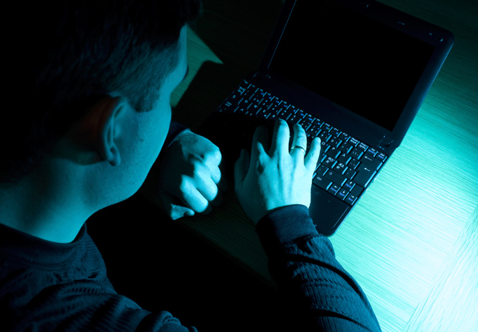 Σάλος με εισβολή παιδόφιλων σε ιστοσελίδα