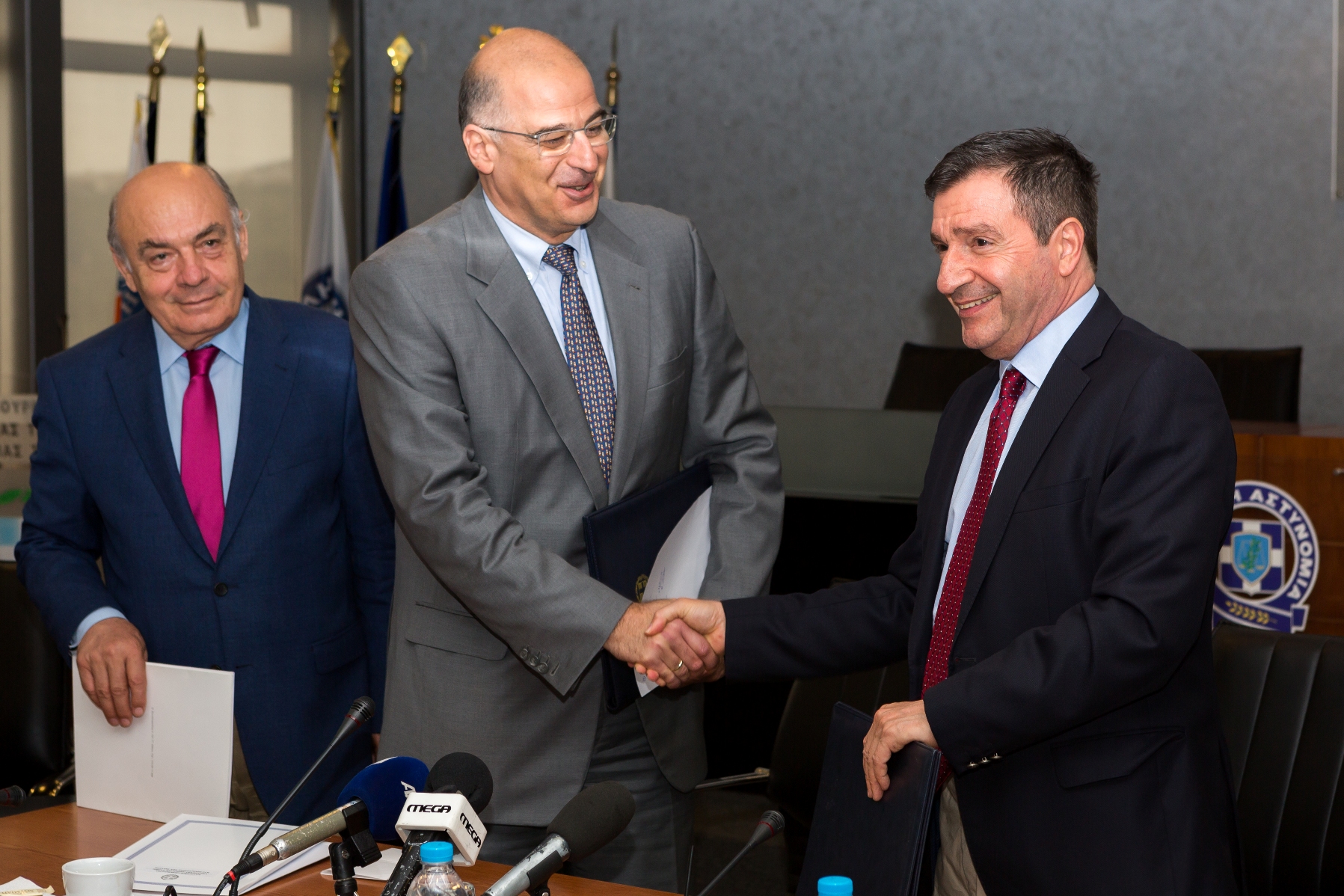 “Μνημόνιο συνεργασίας” υπέγραψαν Δένδιας – Καμίνης