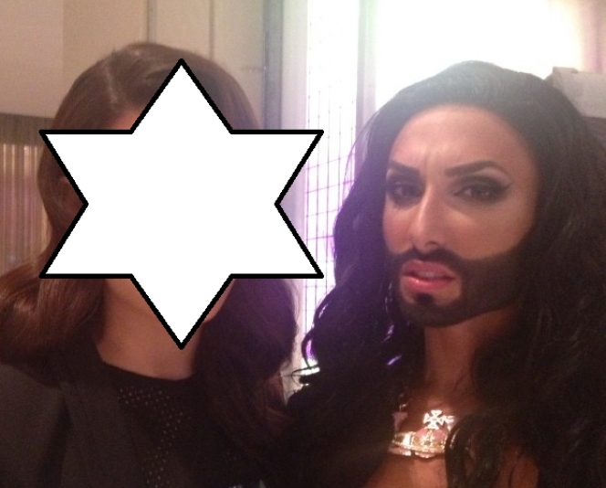 ΦΩΤΟ-Ποια Ελληνίδα ποζάρει με την Κονσίτα της Eurovision