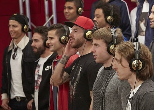 ΒΙΝΤΕΟ-Οι παίκτες της Ρεάλ τραγουδούν για το 10ο τρόπαιο