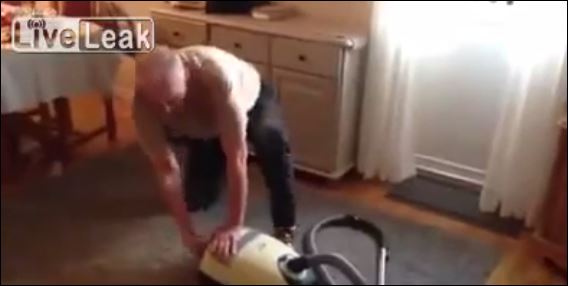 ΒΙΝΤΕΟ-Πέρασε την ηλεκτρική σκούπα για αλυσοπρίονο