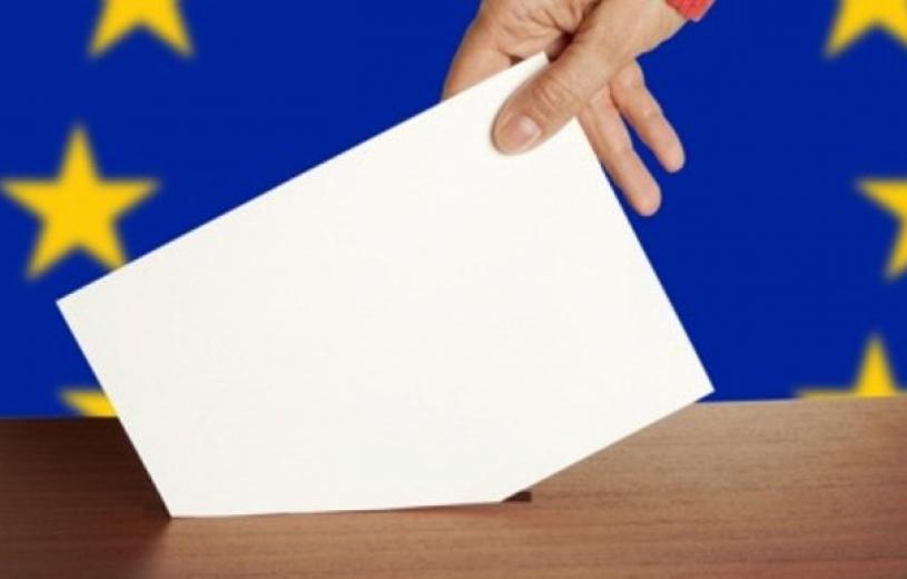 “Χαμένα” τα μεγάλα κόμματα στην Ισπανία