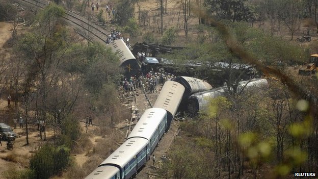 Ινδία-Σύγκρουση τρένων με 20 νεκρούς