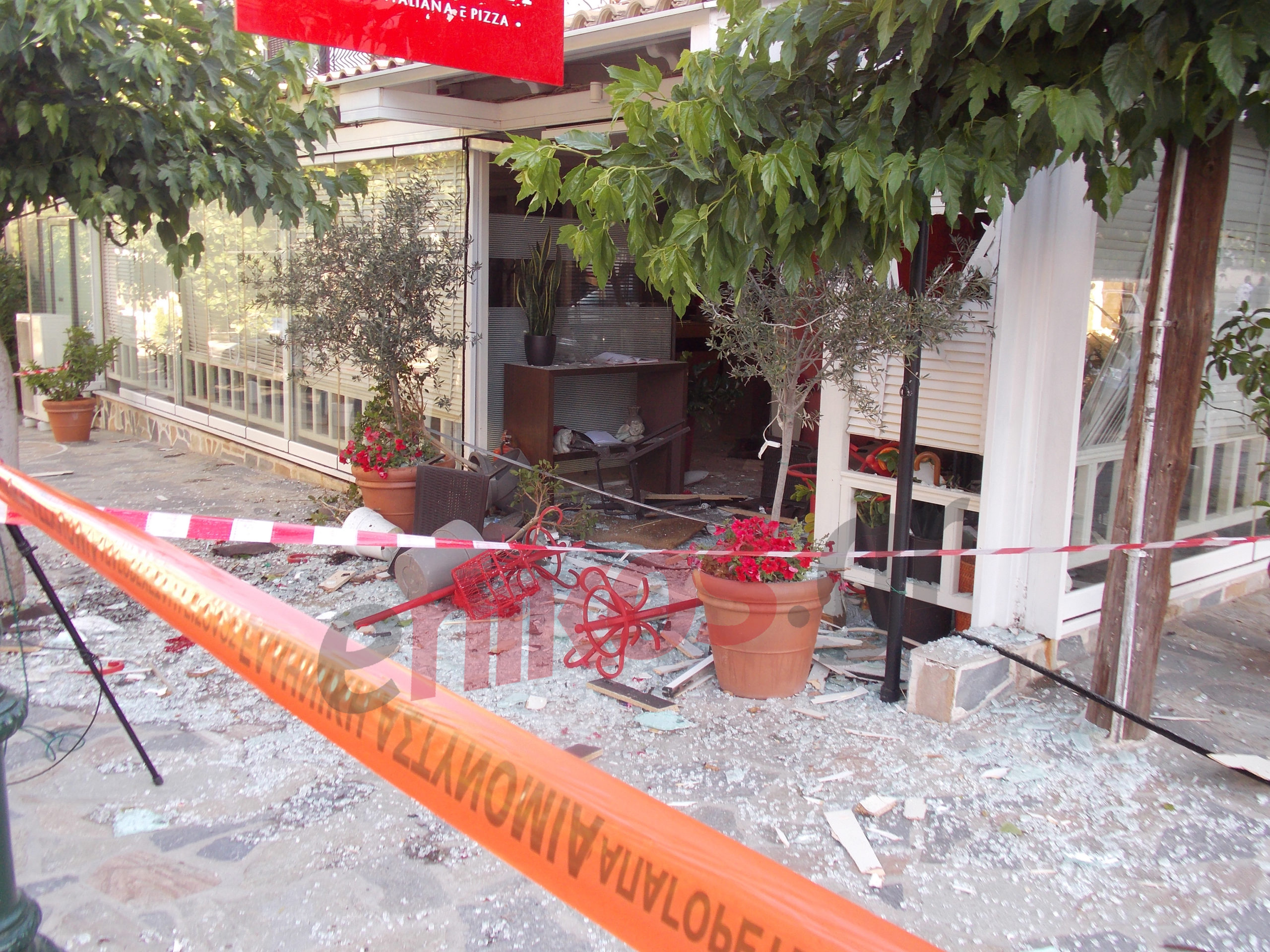 ΦΩΤΟ-Μεγάλη η καταστροφή από την έκρηξη στη Ν. Ερυθραία