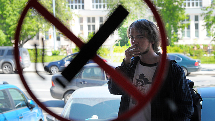 «Νιετ» τσιγάρο στα ρωσικά μπαρ