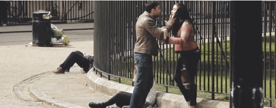 ΒΙΝΤΕΟ-Τι θα κάνατε αν μία γυναίκα χτυπούσε έναν άντρα;