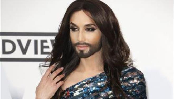 Lady Gaga καλεί Κοντσίτα