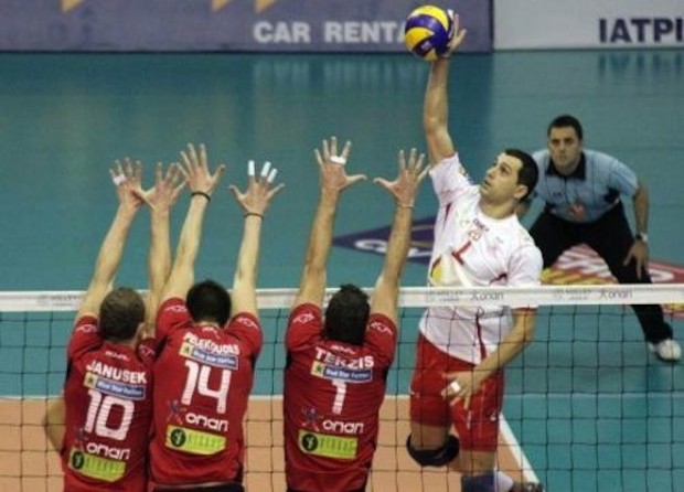 Πήρε Πελεκούδα ο Ολυμπιακός