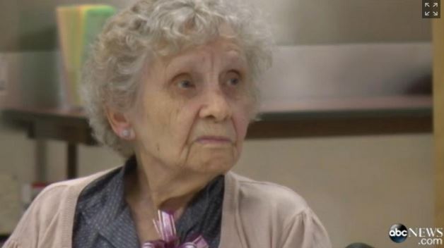 ΗΠΑ-99χρονη πήρε πτυχίο έπειτα από 75 χρόνια