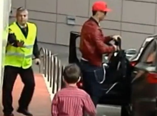 BINTEO-Ο Ρονάλντο έκανε τον μικρό να κλάψει