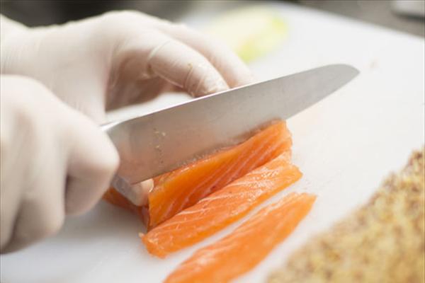 Οι 8 τροφές που καίνε το λίπος