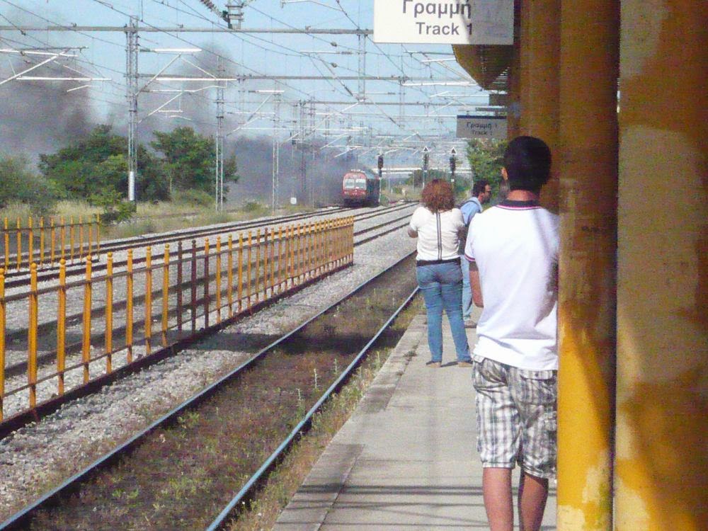 ΒΙΝΤΕΟ-Φωτιά σε τρένο του ΟΣΕ