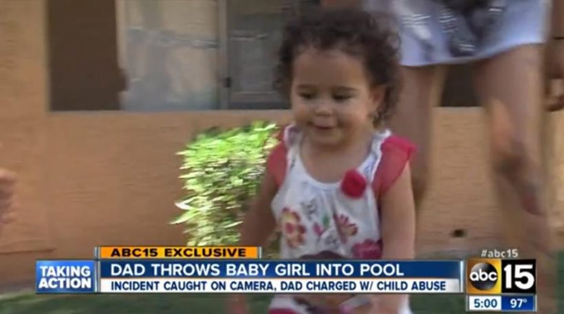 ΒΙΝΤΕΟ-Απαράδεκτος πατέρας τιμωρεί την 23 μηνών κόρη του