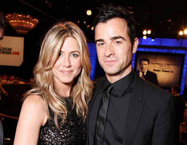 Άνιστον και Θερού γράφουν σενάριο