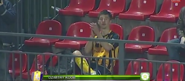 ΒΙΝΤΕΟ-Σκοράρει και πανηγυρίζει από την κερκίδα