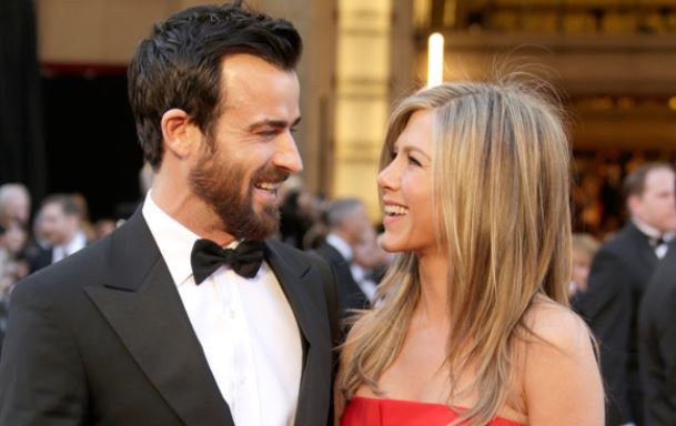 Στρίβειν διά του αρραβώνος… στο Χόλιγουντ