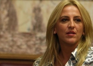 Δούρου: Οι μάσκες έπεσαν χθες