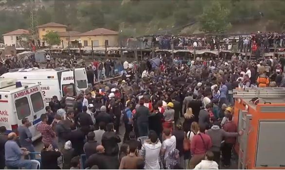 Πλάνα από το ορυχείο στη Μανίσα