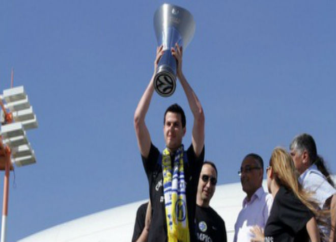 ΒΙΝΤΕΟ-Λατρεία για τους Πρωταθλητές στο Τελ Αβίβ