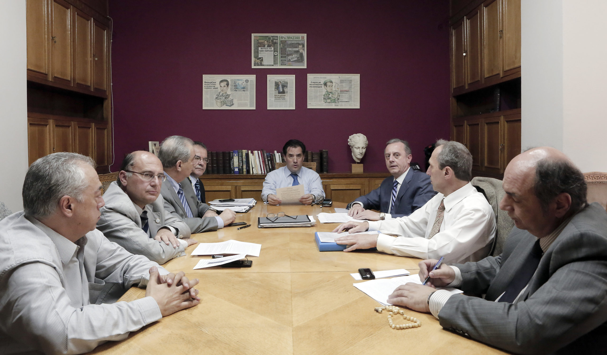 Άκαρπη η συνάντηση Αδωνι με παρόχους ΕΟΠΥΥ