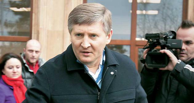 Ντονέτσκ -Ένοπλοι έξω από το σπίτι του πλουσιότερου Ουκρανού