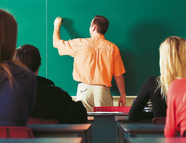 Τέλος Ιουνίου οι μεταθέσεις 15.000 εκπαιδευτικών