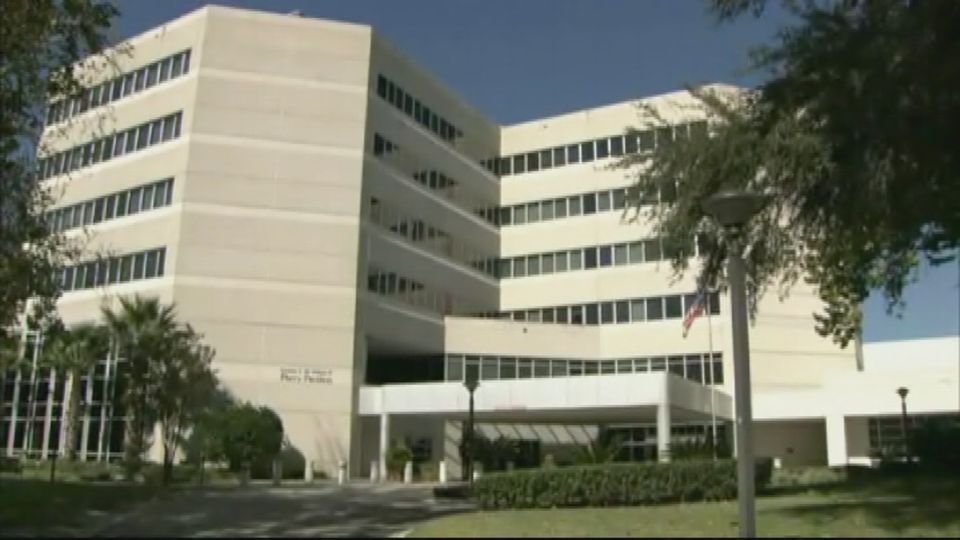 Στην κατάμεστη αίθουσα αναμονής περίμενε ο ασθενής με MERS