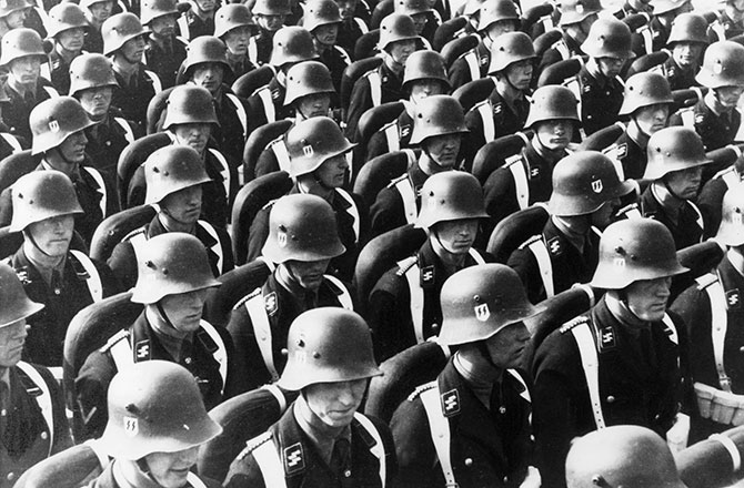 Ναζιστικός στρατός και μετά τον Πόλεμο