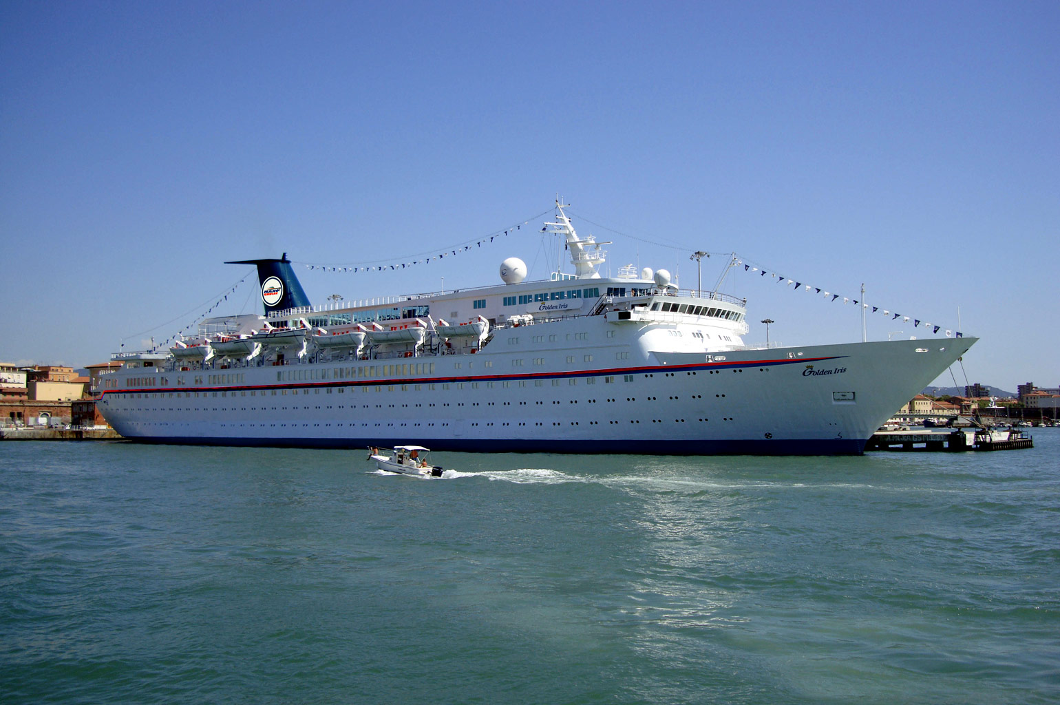 Σάμος-Θερμή υποδοχή στο πρώτο κρουαζιερόπλοιο