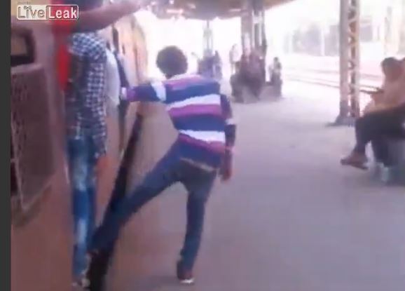 BINTEO-Θανάσιμο παιχνίδι στην Ινδία