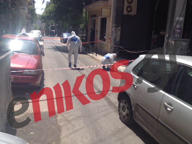 ΦΩΤΟ-Οι αξιωματικοί της αντιτρομοκρατικής στο ΠΑΣΟΚ