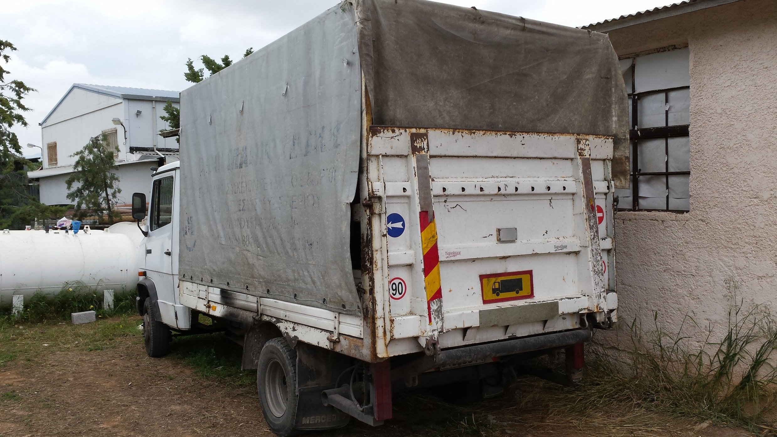 ΦΩΤΟ-Σπείρα με παράνομο υγραέριο
