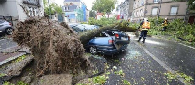 Γαλλία-Τρεις νεκροί από την κακοκαιρία
