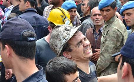 Αντιδράσεις κατά την επίσκεψη του Γκιούλ