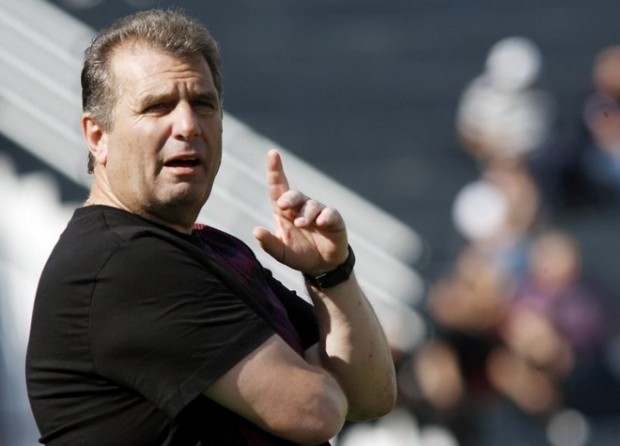 Ξύλο στο Ρέντη, στο νοσοκομείο προπονητής