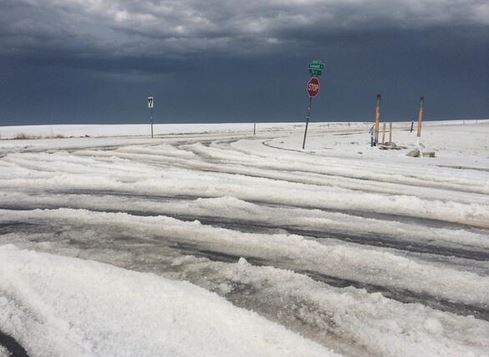 ΦΩΤΟ-Τους «έπνιξε» το χαλάζι