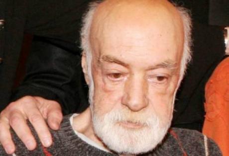 Πουλάει προσωπικά αντικείμενα για να ζήσει ο Ανδρέας Μπάρκουλης