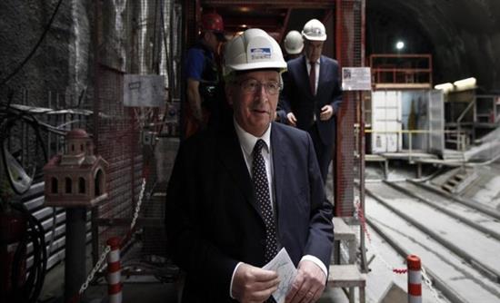 Εργοτάξιο, ουζάκι και καπελάκι