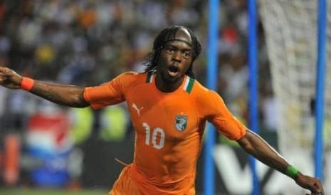 ΦΩΤΟ-Δείτε με τι παπούτσια κυκλοφορεί ο Ζερβίνιο