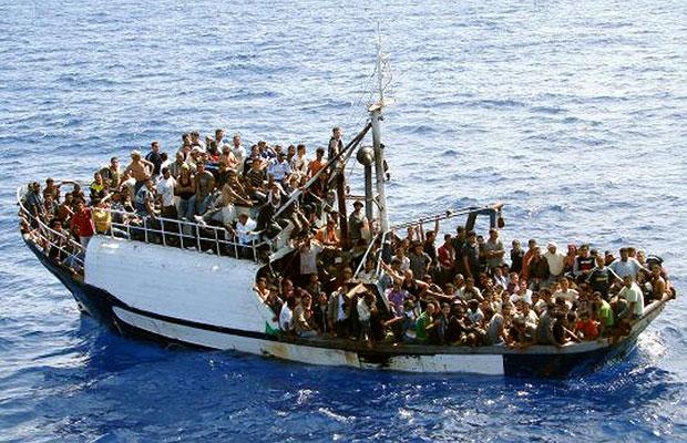 Ναυάγιο με 40 νεκρούς παράνομους μετανάστες