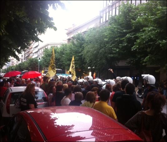 ΤΩΡΑ-ΒΙΝΤΕΟ-Ένταση στη Θεσσαλονίκη όπου θα μιλήσει ο Θεοχάρης