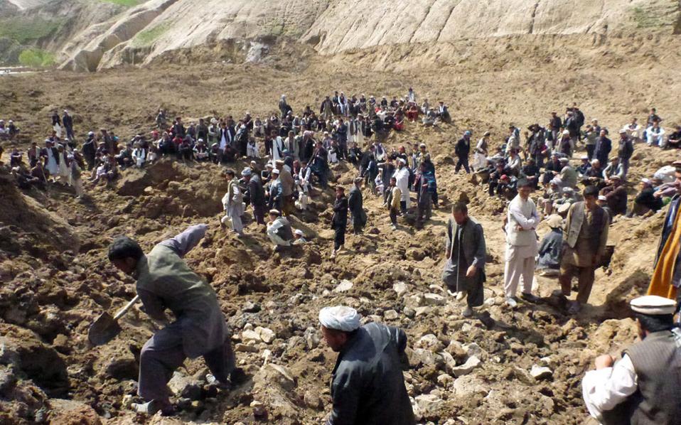 300 οι επιβεβαιωμένοι νεκροί στο Αφγανιστάν
