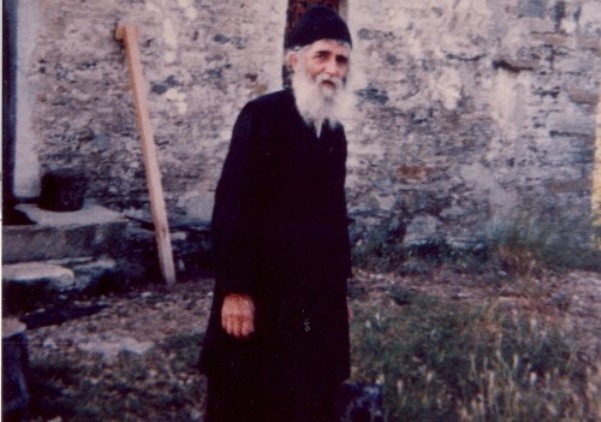 Σύντομα άγιος ο γέροντας Παΐσιος