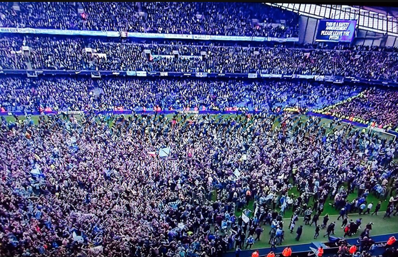 ΦΩΤΟ-Πρωταθλήτρια η Μάντσεστερ Σίτι