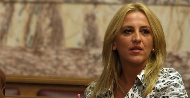 Δούρου: Ο Σγουρός φοβάται το debate