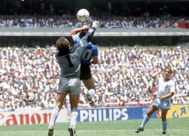 ΒΙΝΤΕΟ-Το «χέρι του θεού» και άλλα 131 γκολ