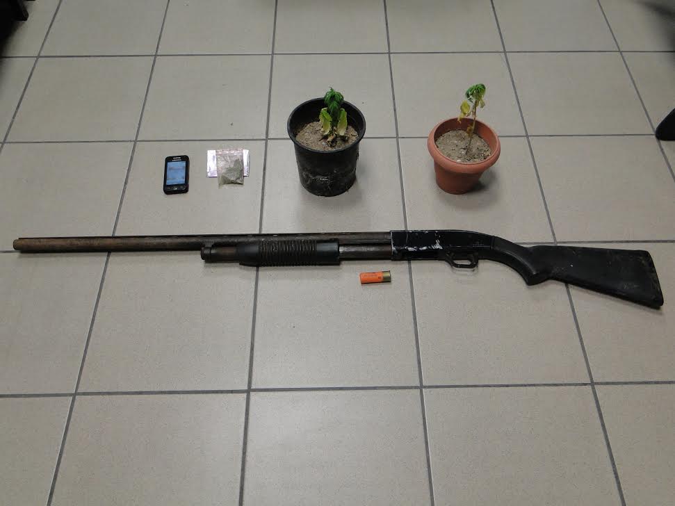 ΦΩΤΟ-Δύο συλλήψεις στη Ν.Μηχανιώνα για διαρρήξεις