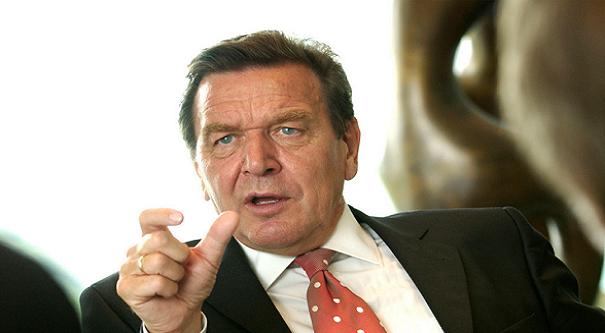 «Βόμβα» στα γενέθλια του Σρέντερ